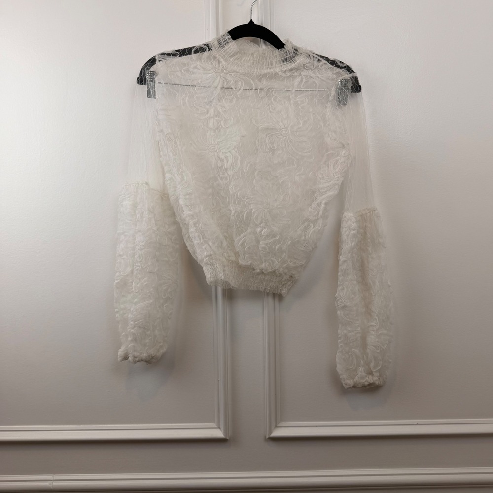 Love University White Lace Mesh Mock Neck Balloon‎ Sleeve Smocked Blouse Medium